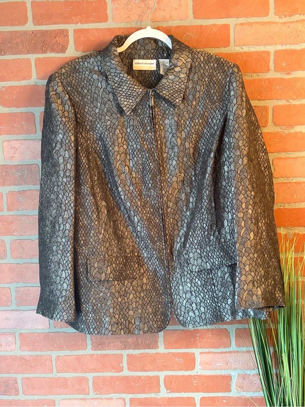 Alfred Dunner Women's 16W Gray Black Metallic Snake Print Zip Jacket Pockets EUC